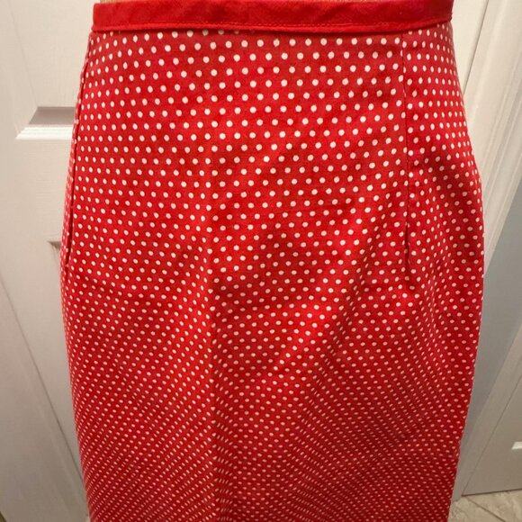 Vintage Strawberry and Daisy Reversable / Double Sided Apron.  Larger Size - Picture 4 of 6